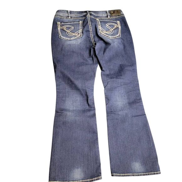 Silver Jean Co. Thick Stitched Embellished Pockets Twisted Blue Denim Jeans - Picture 3 of 14